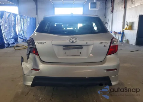 2009 Toyota Corolla Matrix S z USA, uszkodzony, nr VIN 2T1KE40EX9C012074